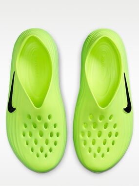 Nike men’s ' Lightweight Slip-On Clog - Neon Green/Black